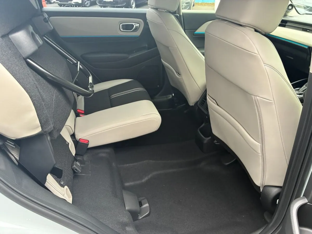 Honda HR-V Hatchback, Petrol Hybrid, 2027, White