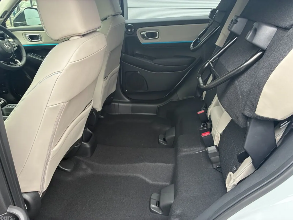 Honda HR-V Hatchback, Petrol Hybrid, 2027, White