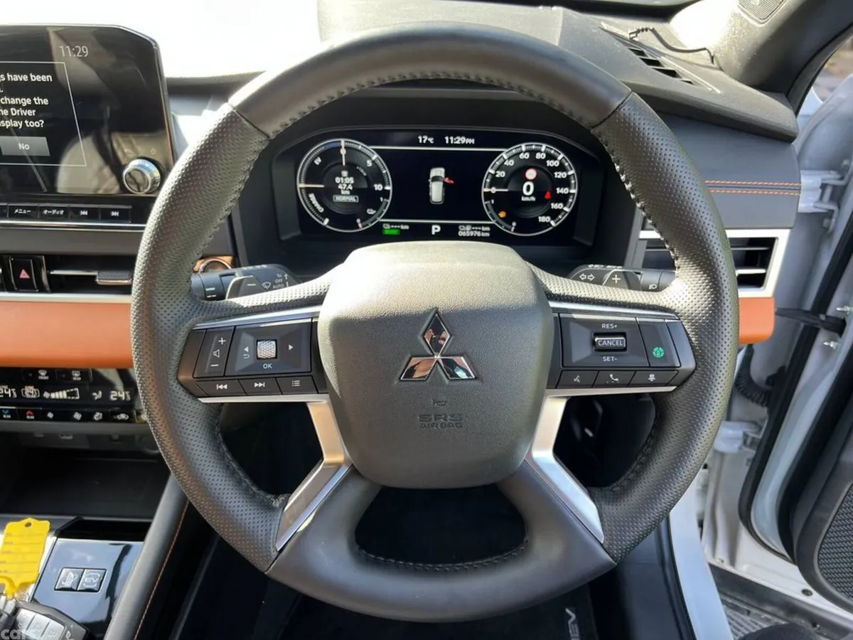 Mitsubishi Outlander SUV, Petrol Hybrid, 2022, White