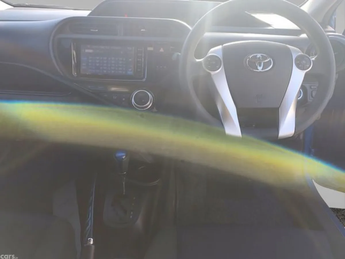 Toyota Aqua Hatchback, Petrol Hybrid, 2017, Blue
