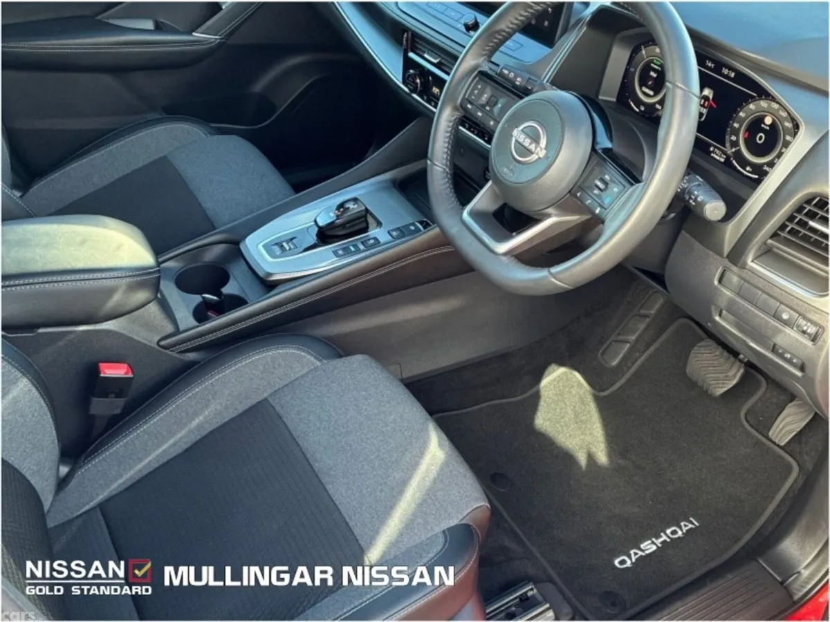 Nissan Qashqai MPV, Petrol Hybrid, 2026, Red