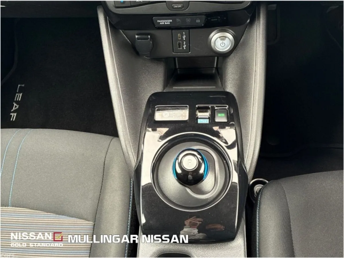 Nissan Leaf Hatchback, Electric, 2022, White