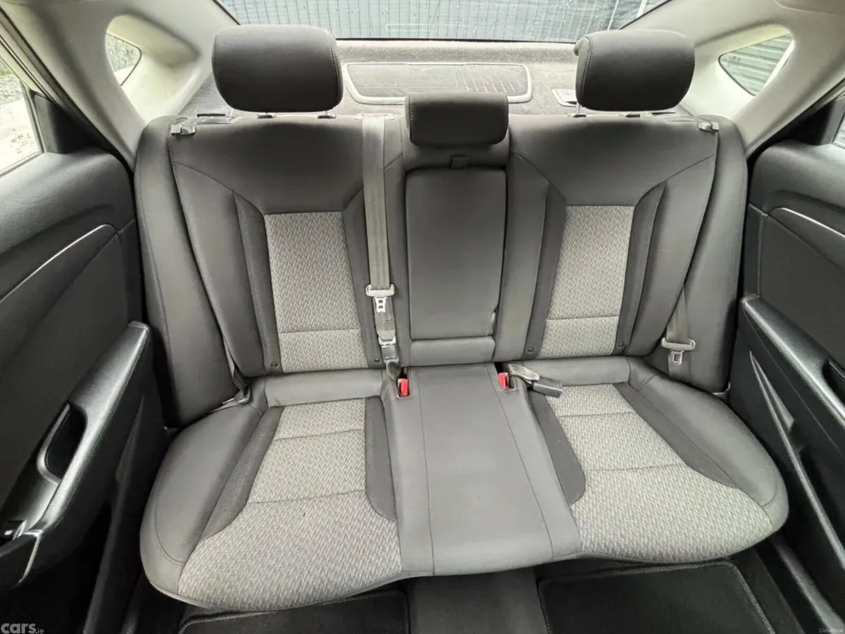 Hyundai i40 Saloon, Diesel, 2014, Black