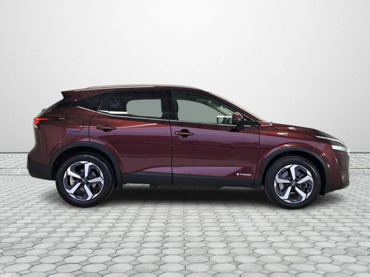 Nissan Qashqai SUV, Petrol Hybrid, 2024, Red