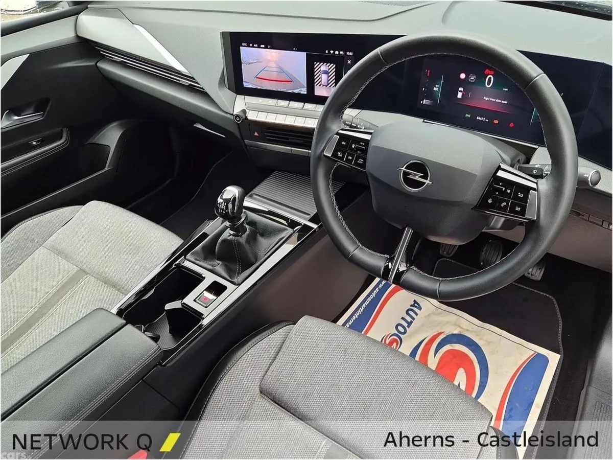 Opel Astra Hatchback, Petrol, 2023, Black