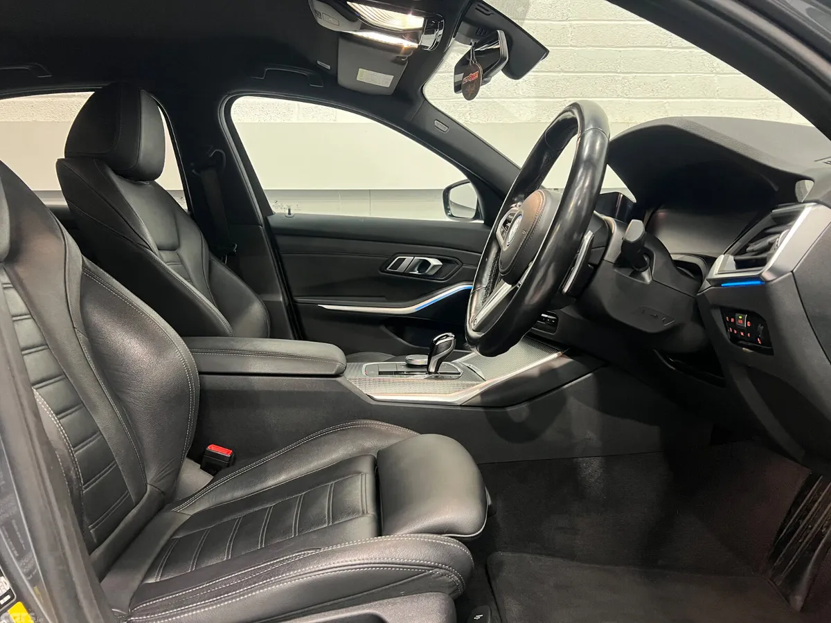 BMW 3-Series Saloon, Petrol Plug-in Hybrid, 2022, Black