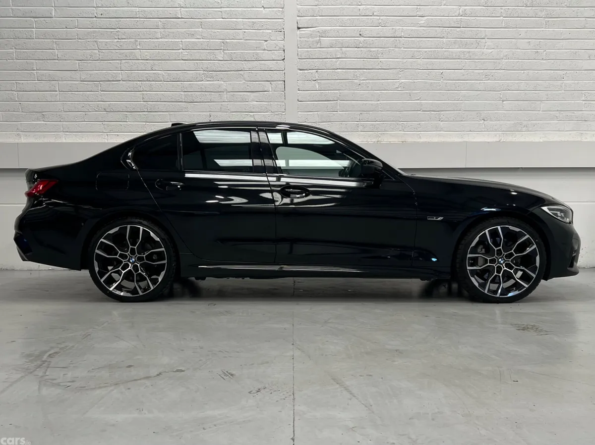 BMW 3-Series Saloon, Petrol Plug-in Hybrid, 2022, Black