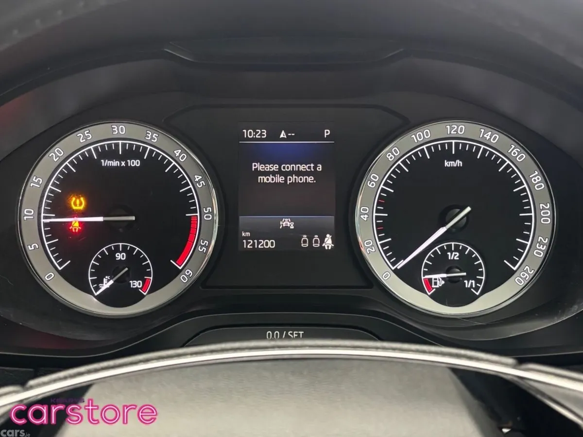 Skoda Karoq SUV, Diesel, 2021, Grey