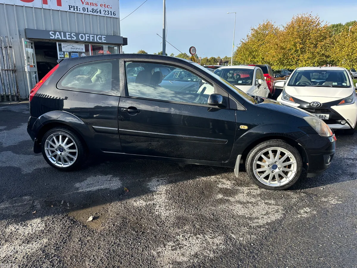 Ford Fiesta Hatchback, Petrol, 2008, Black
