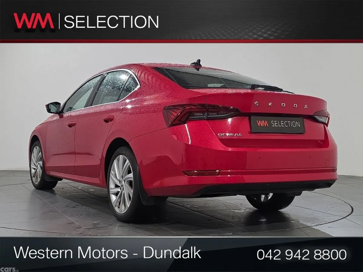 Skoda Octavia Saloon, Petrol, 2023, Red
