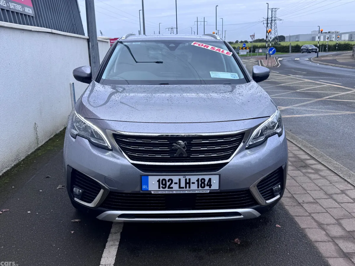 Peugeot 5008 MPV, Petrol, 2019, Grey