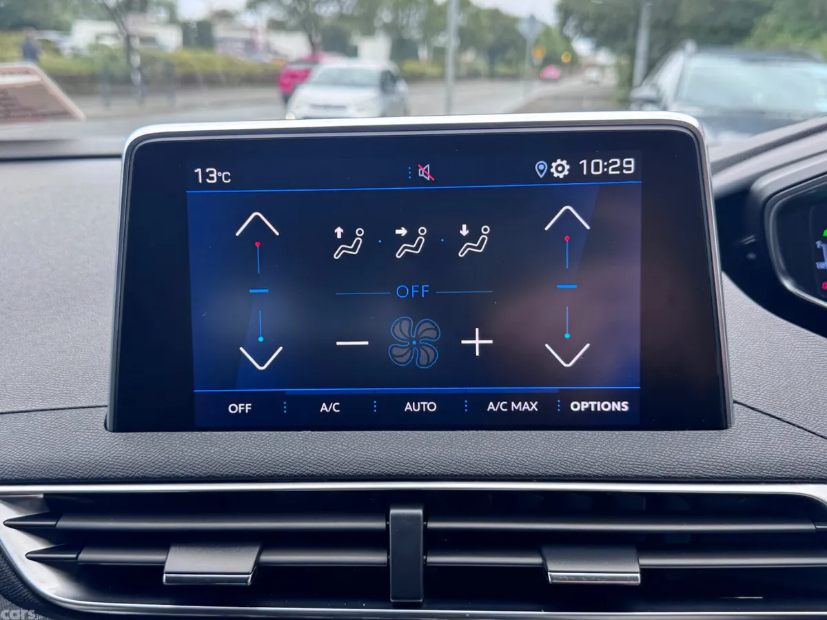 Peugeot 5008 MPV, Petrol, 2019, Grey