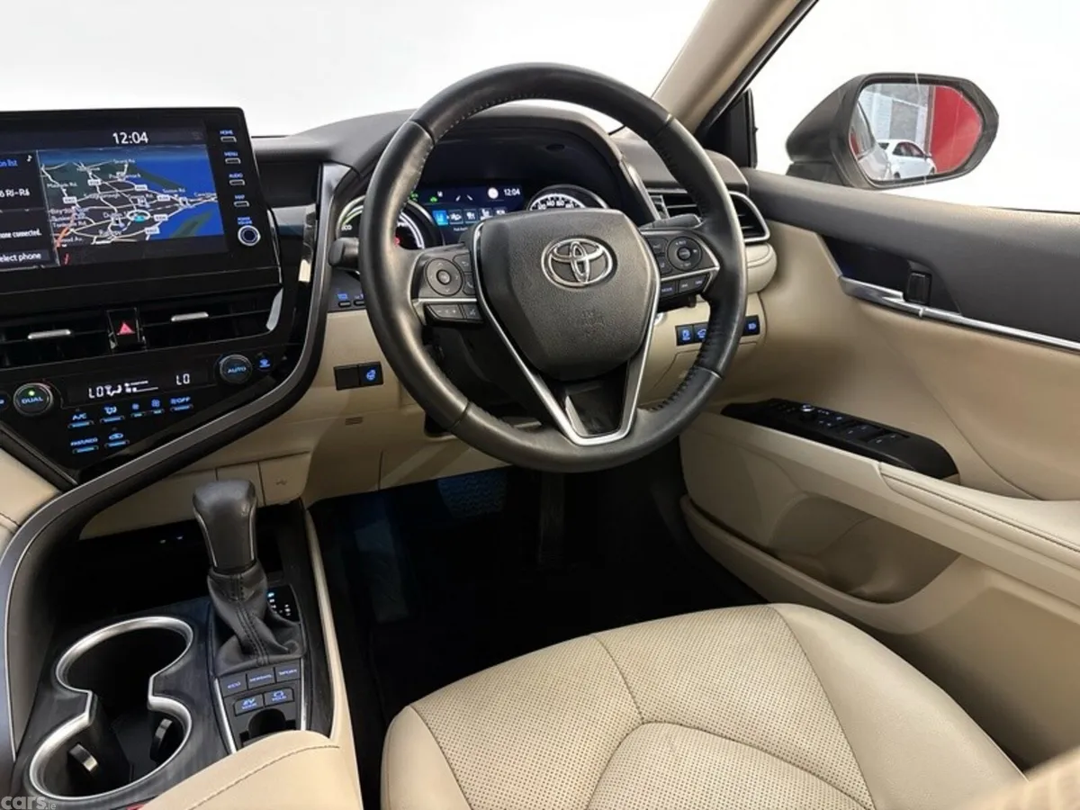 Toyota Camry Saloon, Petrol Hybrid, 2023, Grey