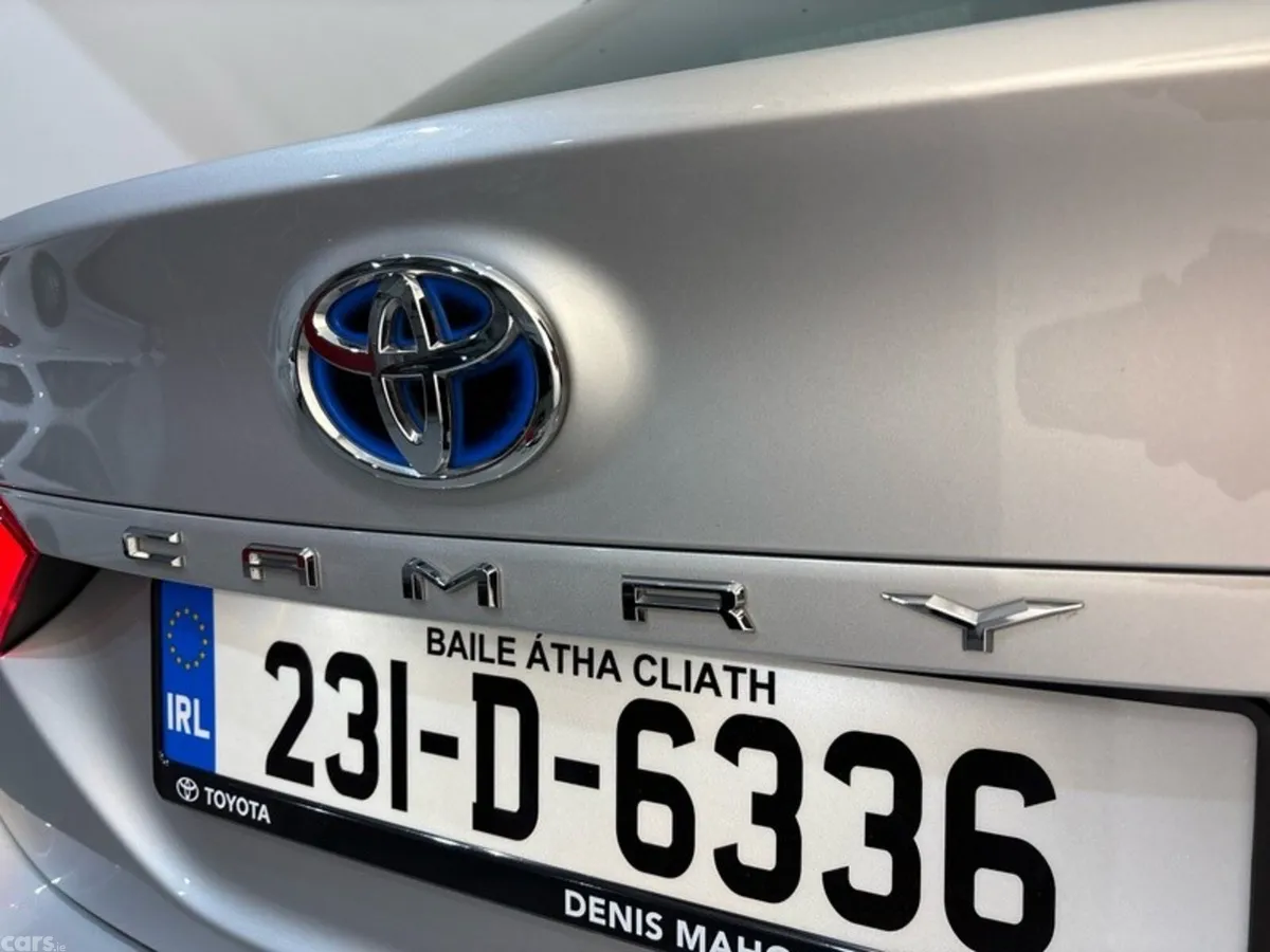 Toyota Camry Saloon, Petrol Hybrid, 2023, Grey