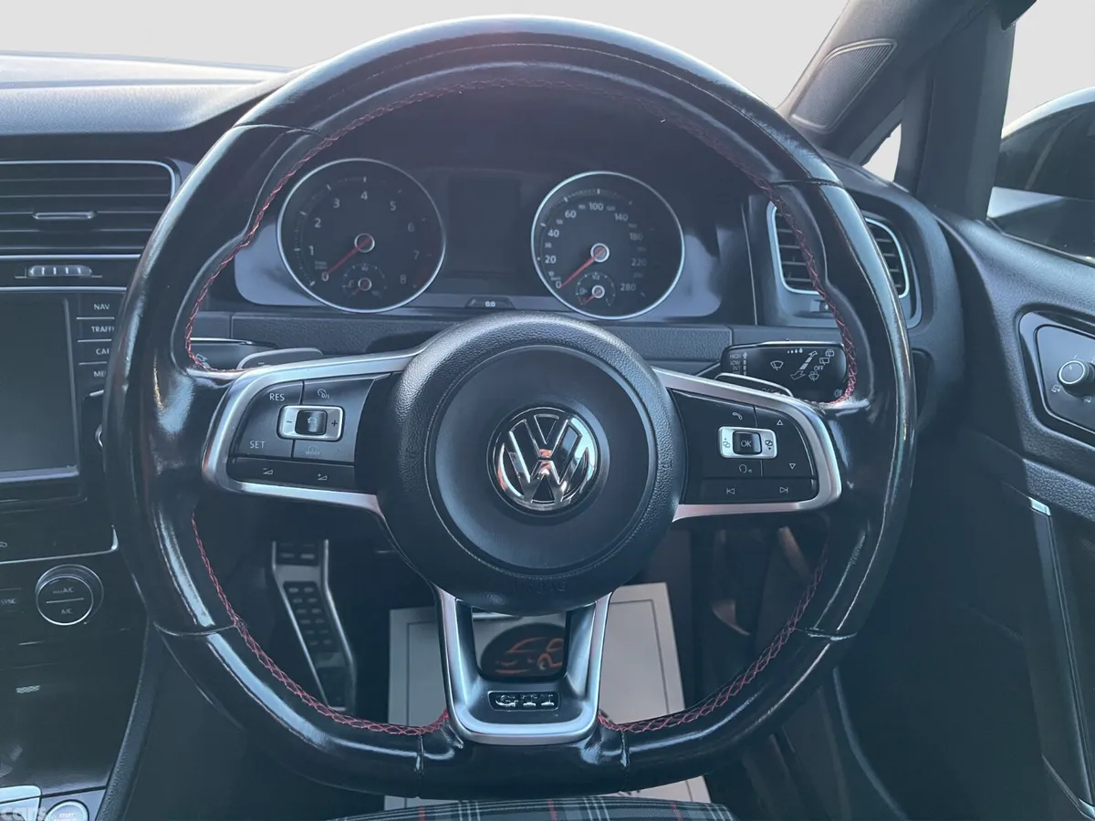 Volkswagen Golf Hatchback, Petrol, 2017, Black