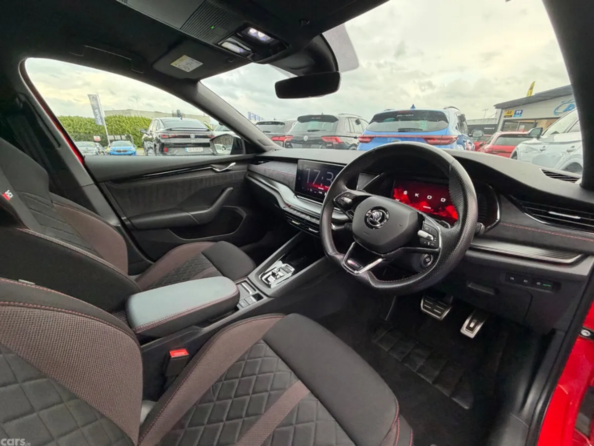 Skoda Octavia Hatchback, Petrol Hybrid, 2021, Red