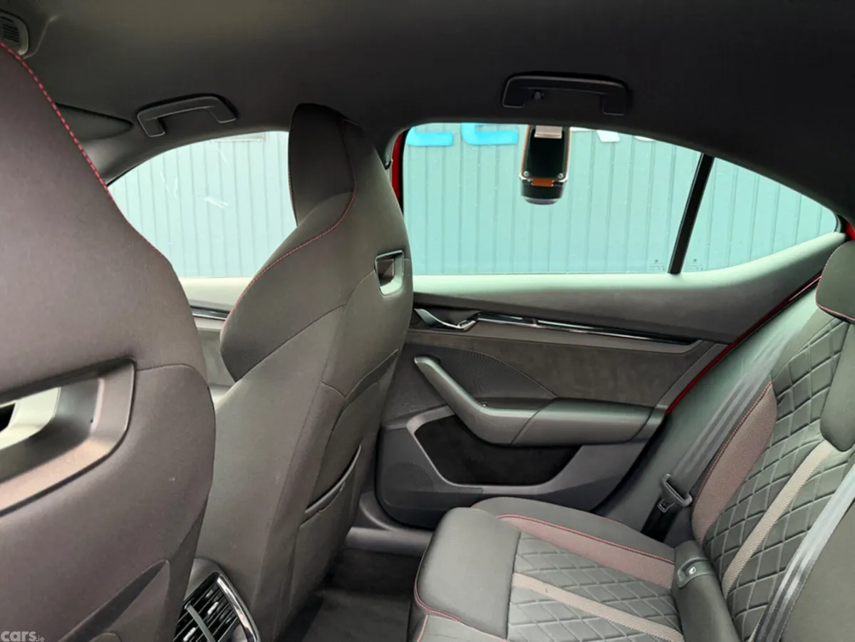 Skoda Octavia Hatchback, Petrol Hybrid, 2021, Red