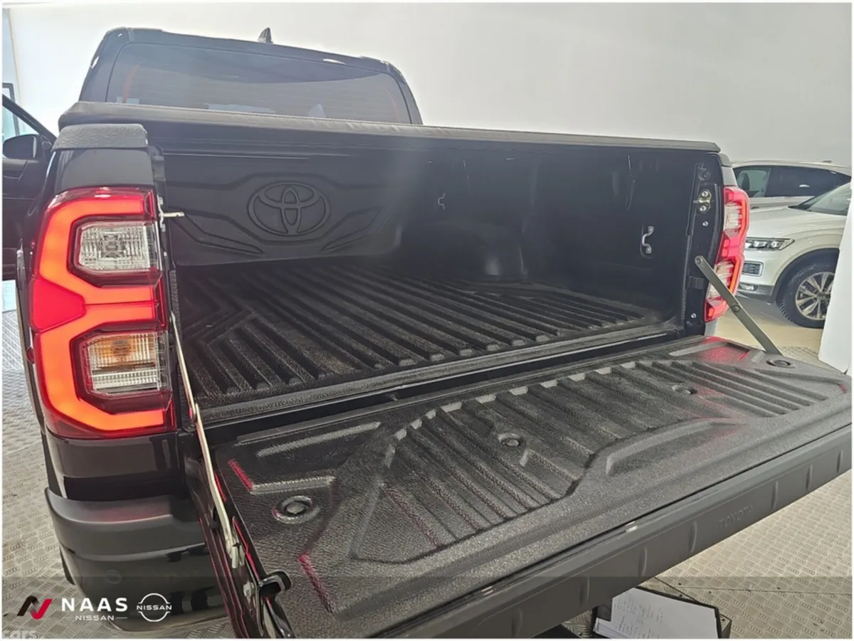 Toyota Hilux Pick Up, Diesel, 2023, Black