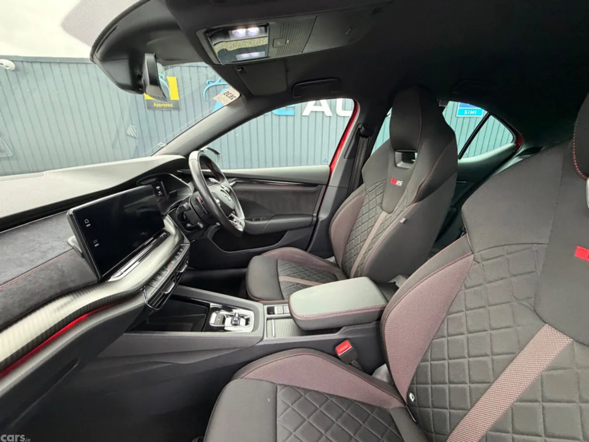 Skoda Octavia Hatchback, Petrol Hybrid, 2021, Red