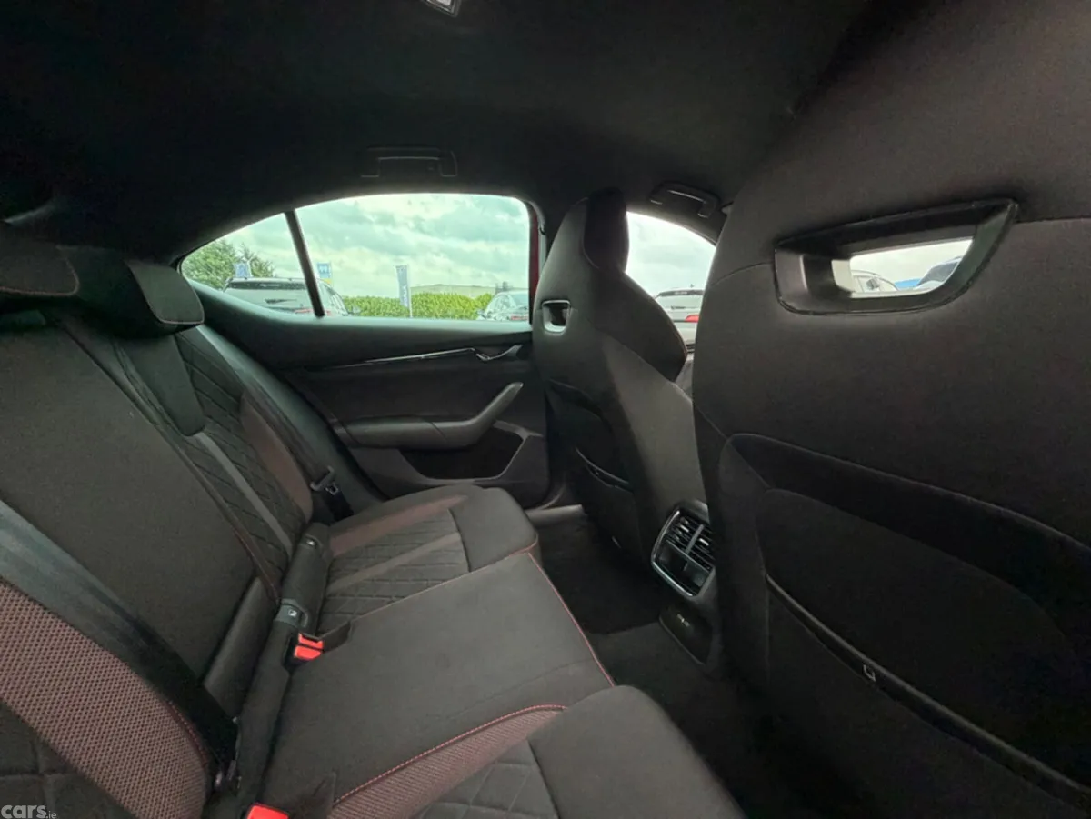 Skoda Octavia Saloon, Petrol Plug-in Hybrid, 2021, Red
