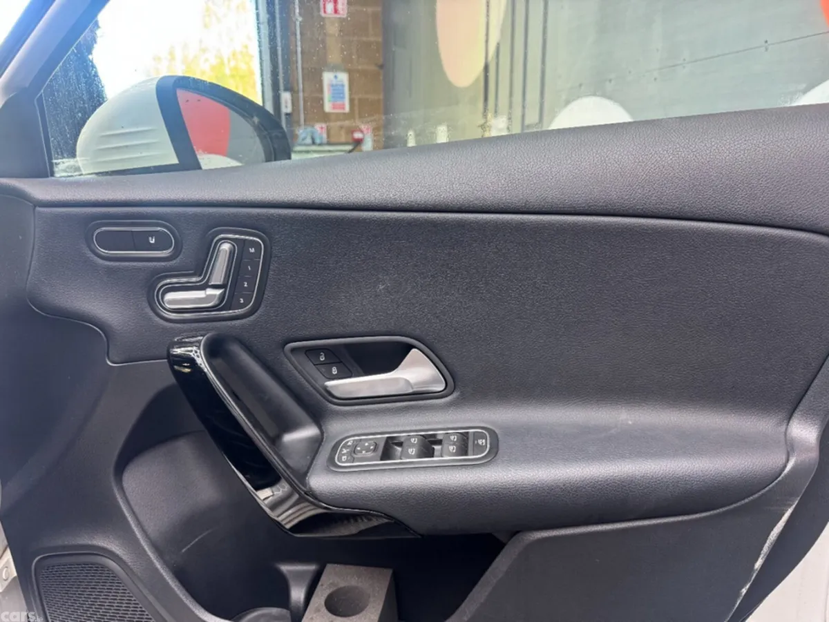 Mercedes-Benz A-Class Hatchback, Diesel, 2019, White