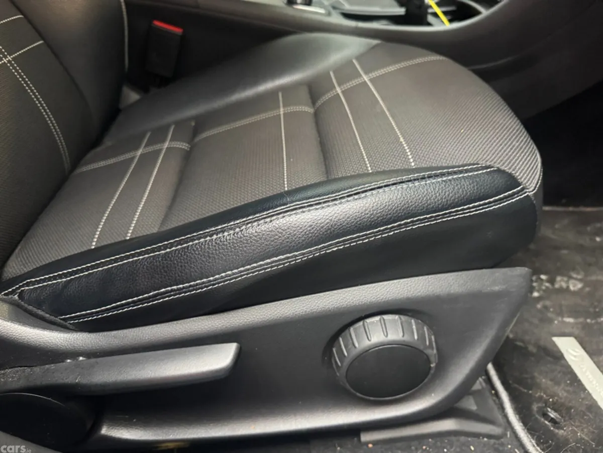 Mercedes-Benz CLA Saloon, Petrol, 2015, Black