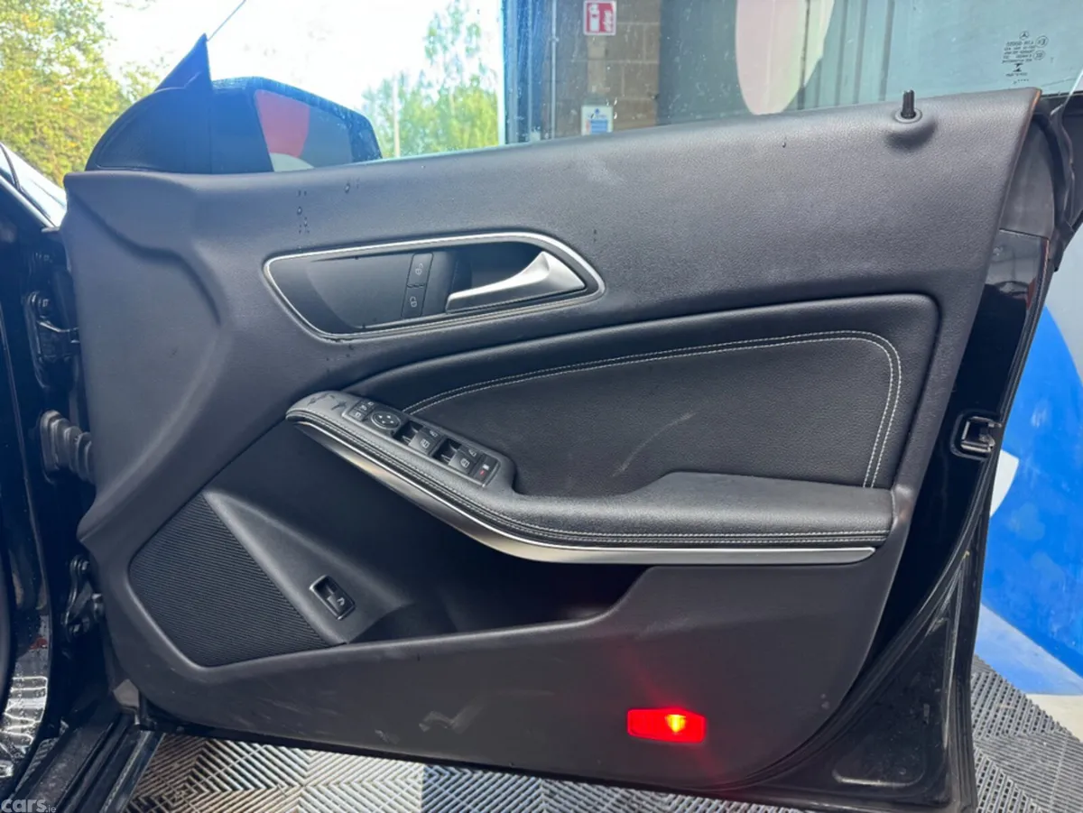 Mercedes-Benz CLA Saloon, Petrol, 2015, Black