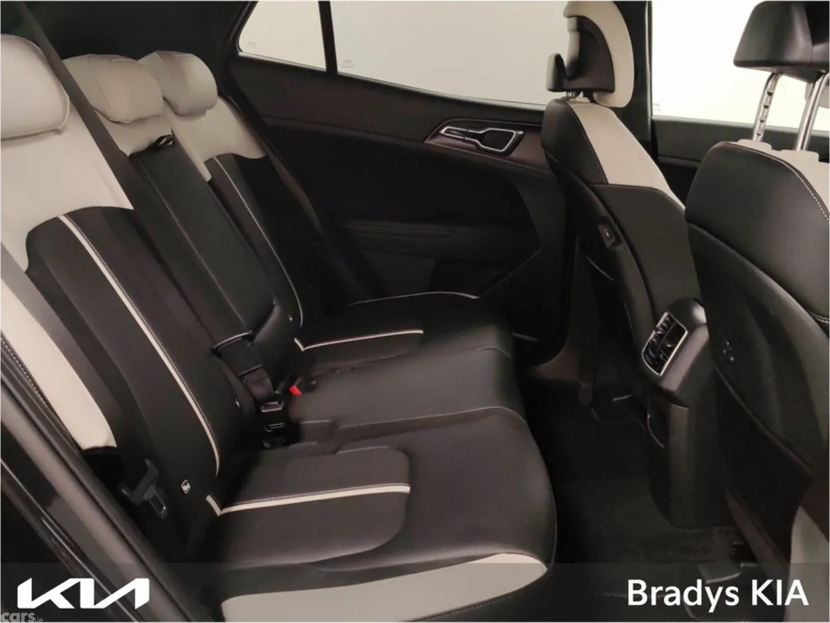 Kia Sportage MPV, Diesel Hybrid, 2026, Black