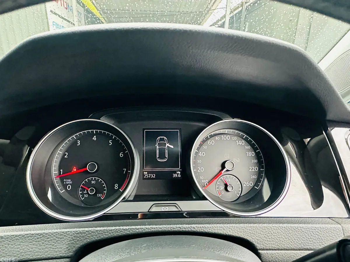 Volkswagen Golf Hatchback, Petrol, 2016, White