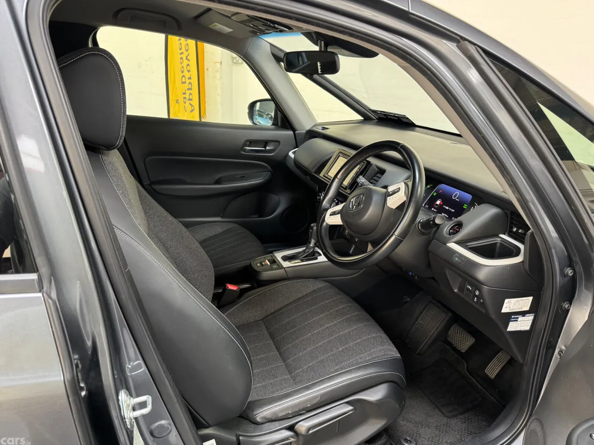 Honda Fit Hatchback, Petrol Hybrid, 2020, Grey