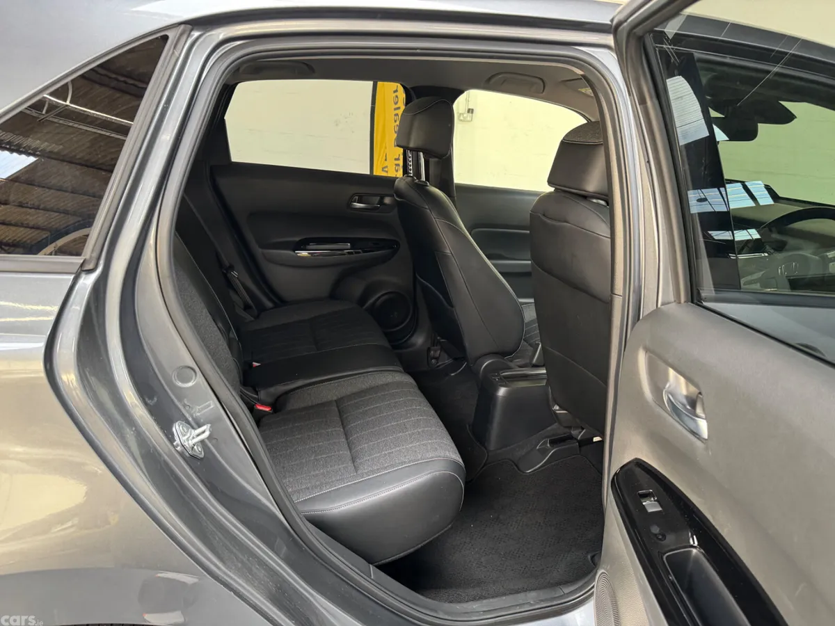 Honda Fit Hatchback, Petrol Hybrid, 2020, Grey