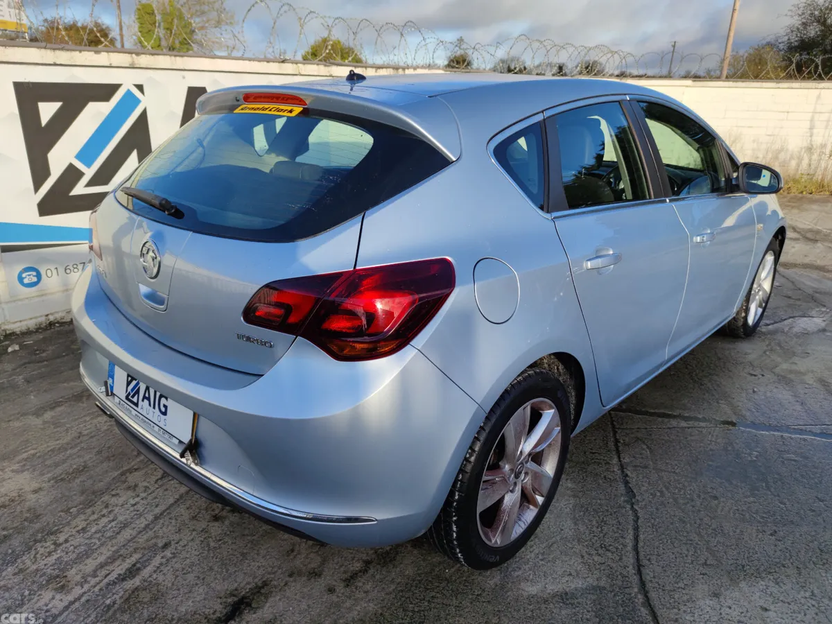 Vauxhall Astra Hatchback, Petrol, 2015, Silver
