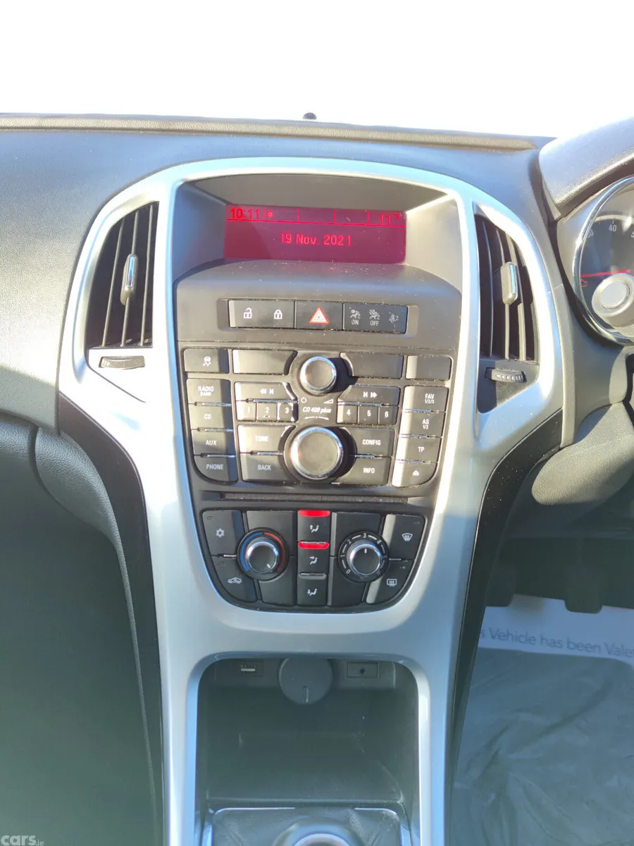 Vauxhall Astra Hatchback, Petrol, 2015, Silver