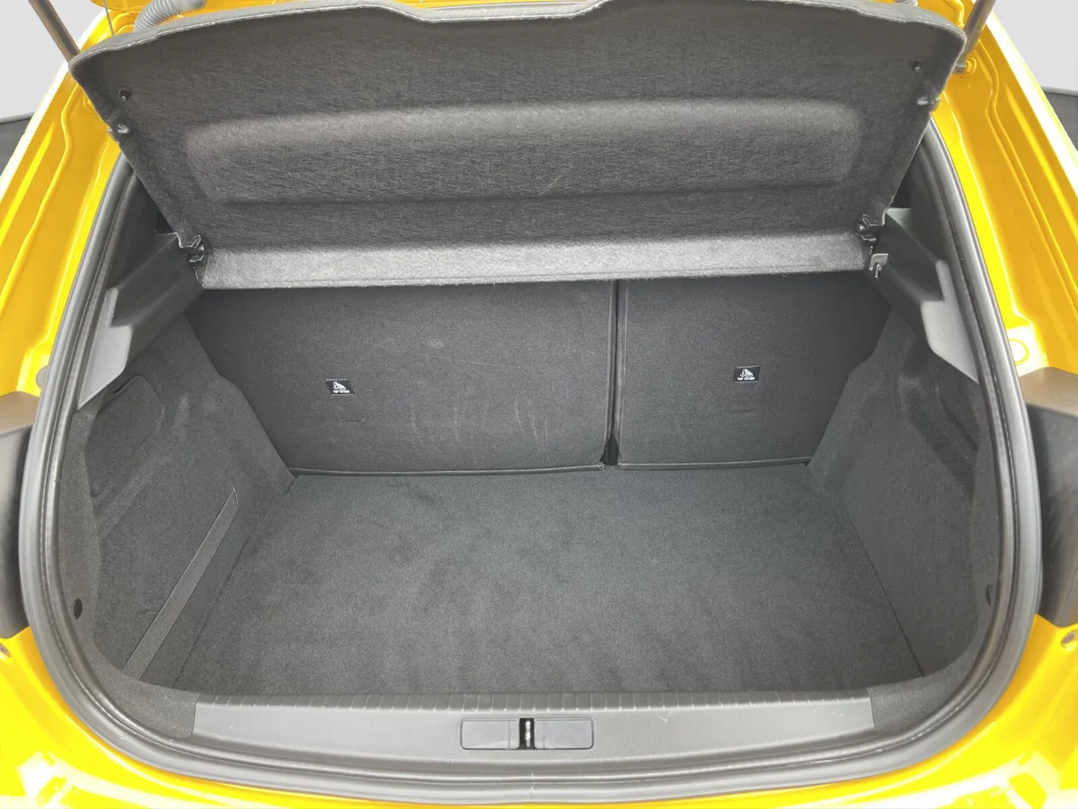 Peugeot 208 Hatchback, Petrol, 2021, Yellow