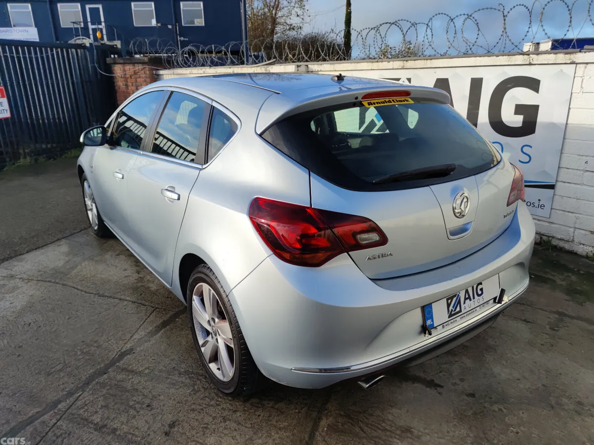 Vauxhall Astra Hatchback, Petrol, 2015, Silver