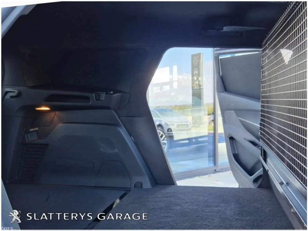 Peugeot 5008 Van, Diesel, 2024, Grey