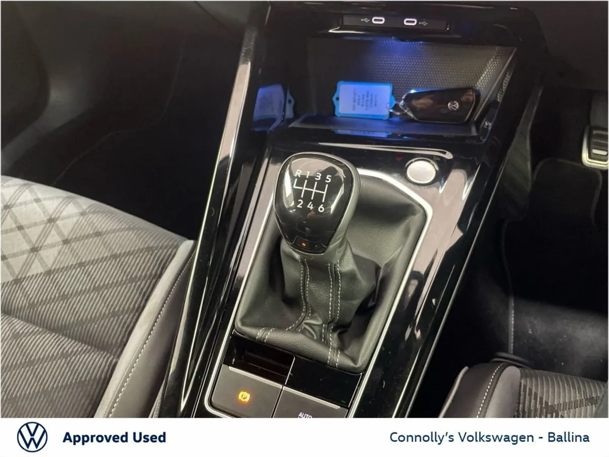 Volkswagen Golf Hatchback, Petrol, 2024, White