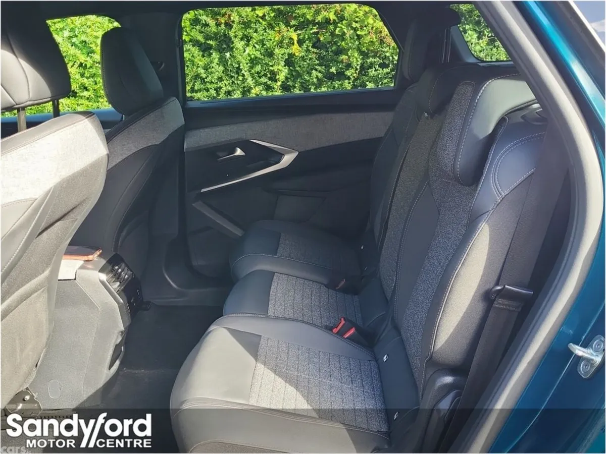 Peugeot 5008 SUV, Petrol, 2026, Blue