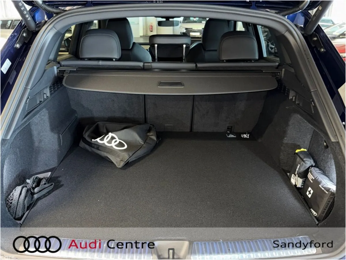Audi Q5 SUV, Petrol Plug-in Hybrid, 2026, Blue
