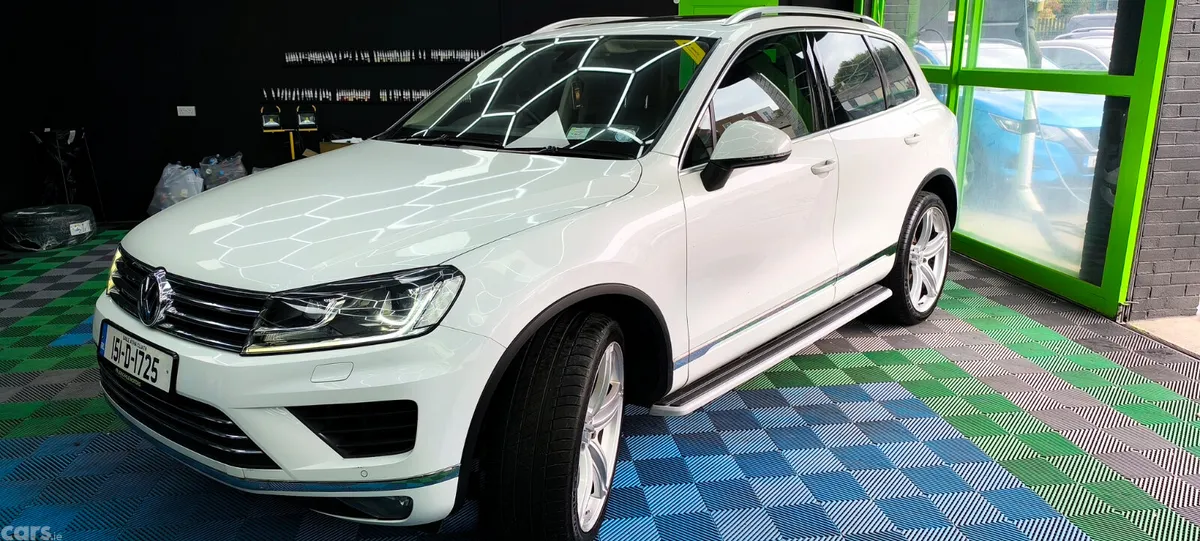 Volkswagen Touareg SUV, Diesel, 2015, White