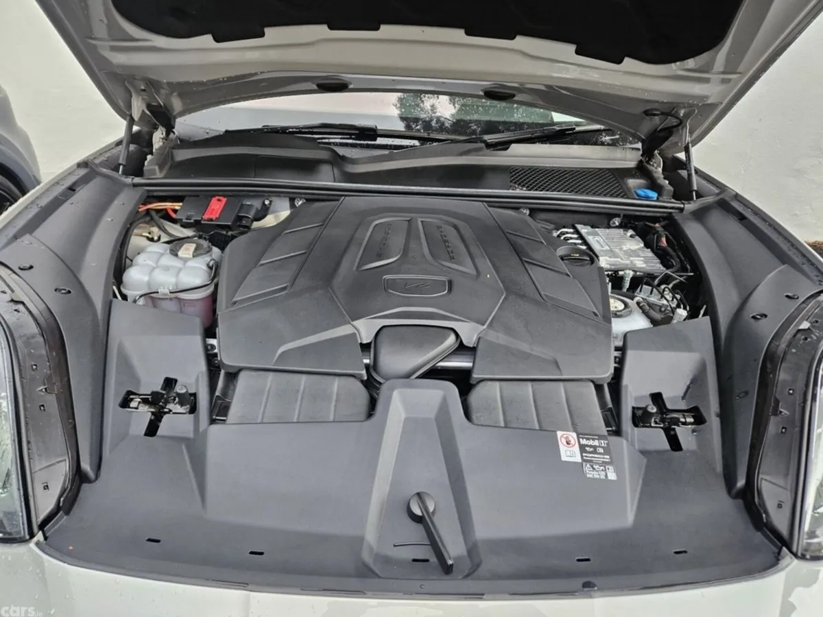 Porsche Cayenne SUV, Petrol Plug-in Hybrid, 2024, Grey