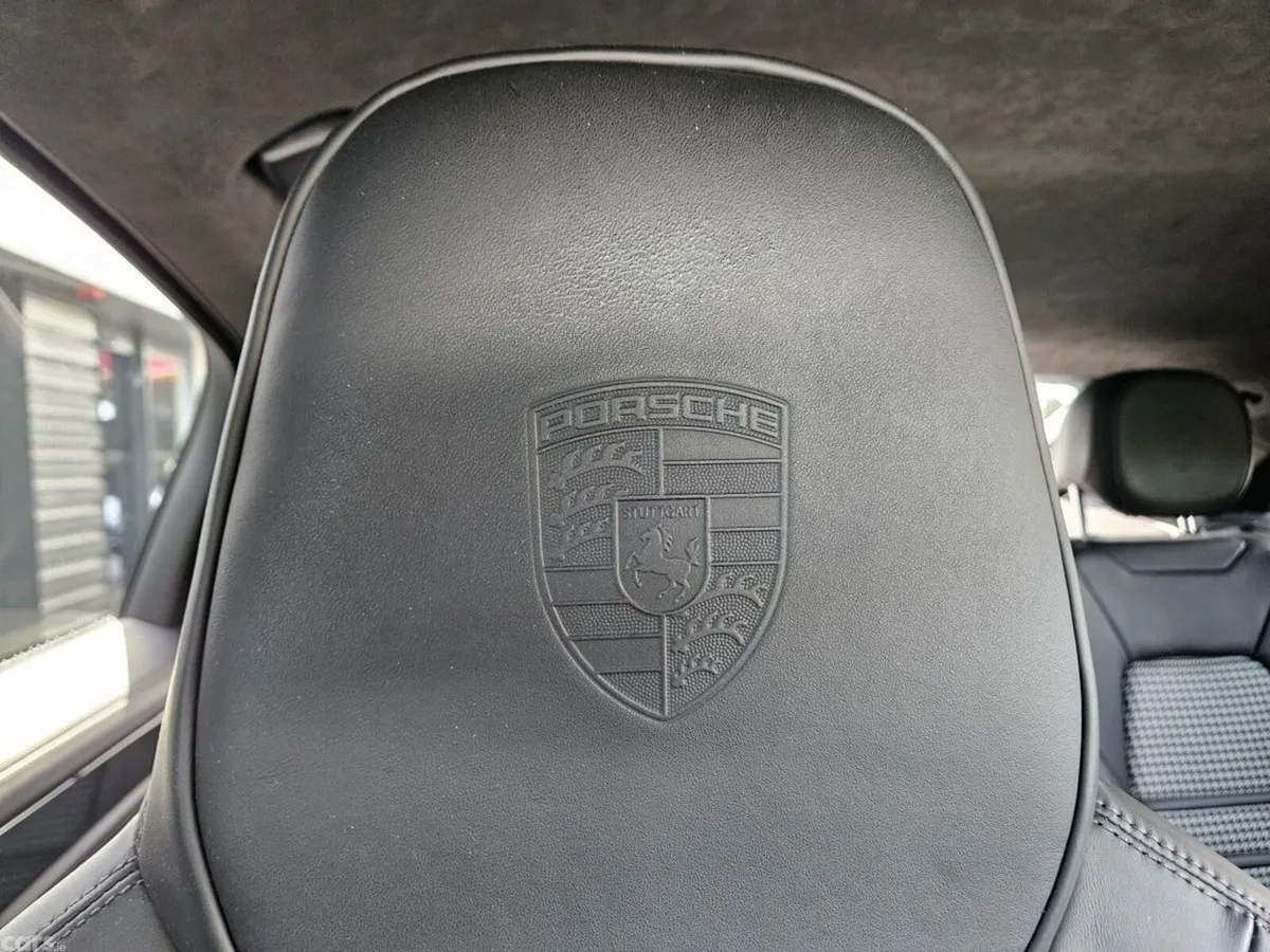 Porsche Cayenne SUV, Petrol Plug-in Hybrid, 2024, Grey