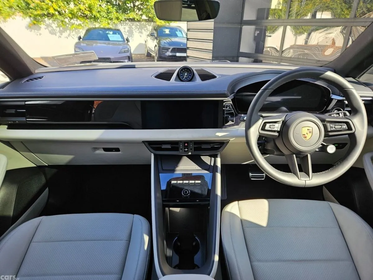 Porsche Macan SUV, Electric, 2026, Blue