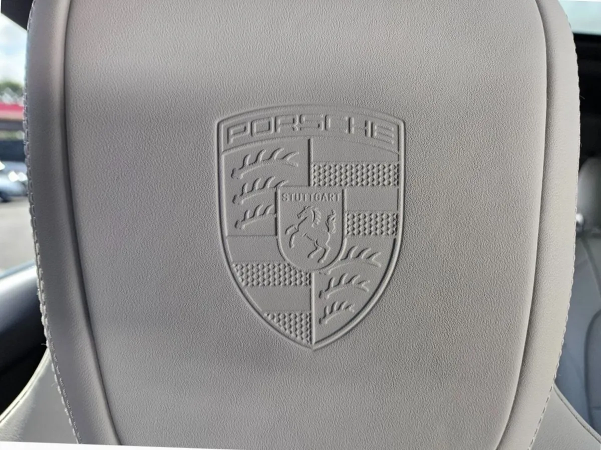 Porsche Macan SUV, Electric, 2026, Blue