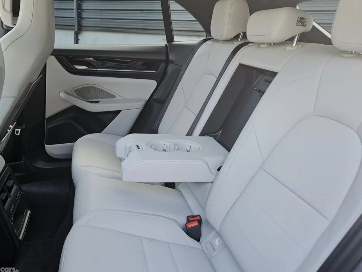 Porsche Macan SUV, Electric, 2026, Blue