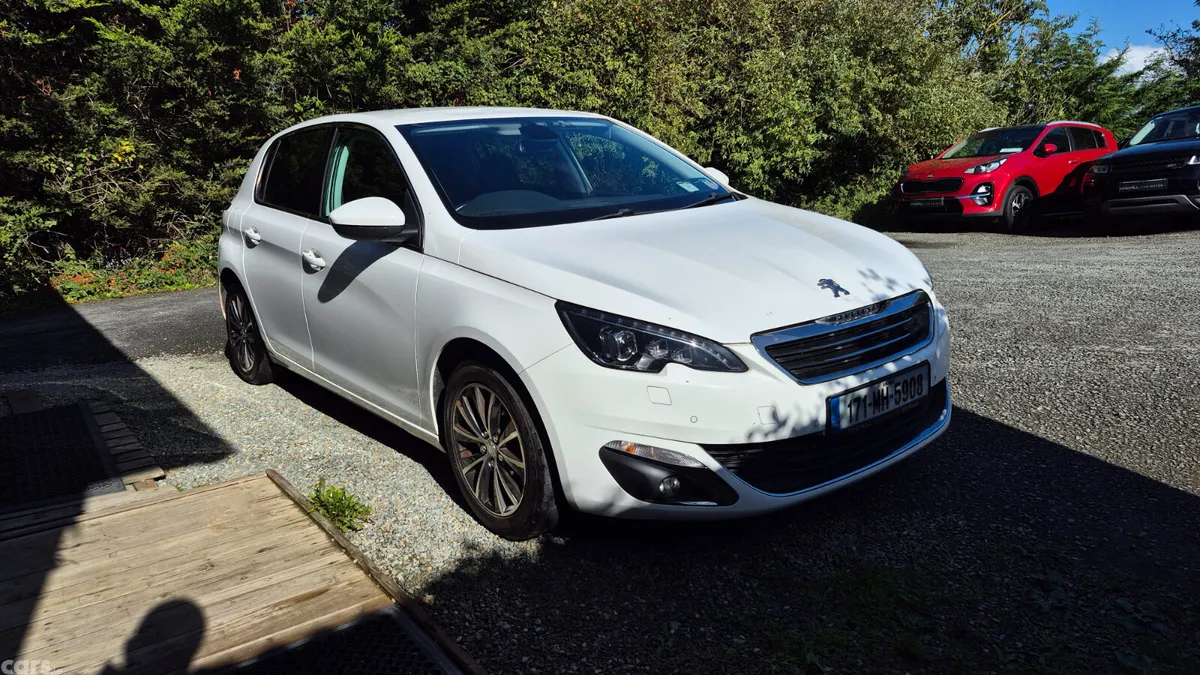 Peugeot 308 Hatchback, Diesel, 2017, White
