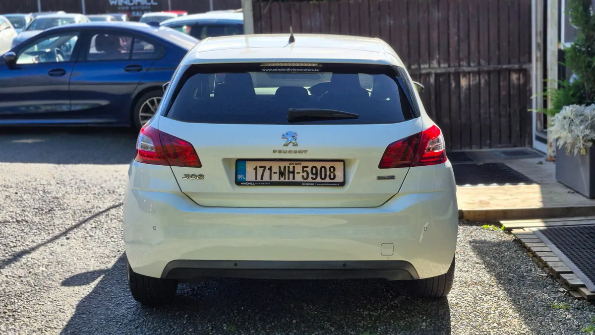 Peugeot 308 Hatchback, Diesel, 2017, White