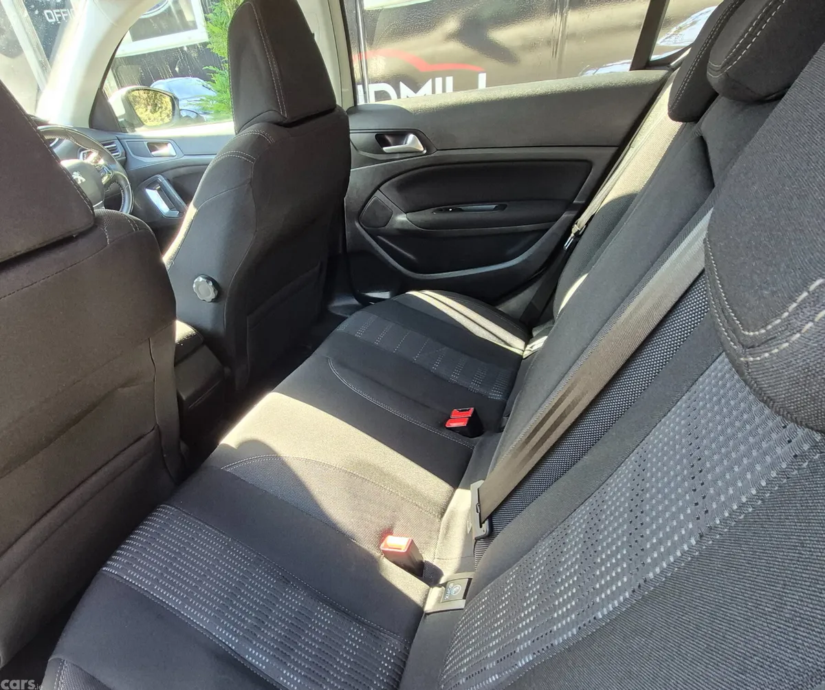 Peugeot 308 Hatchback, Diesel, 2017, White