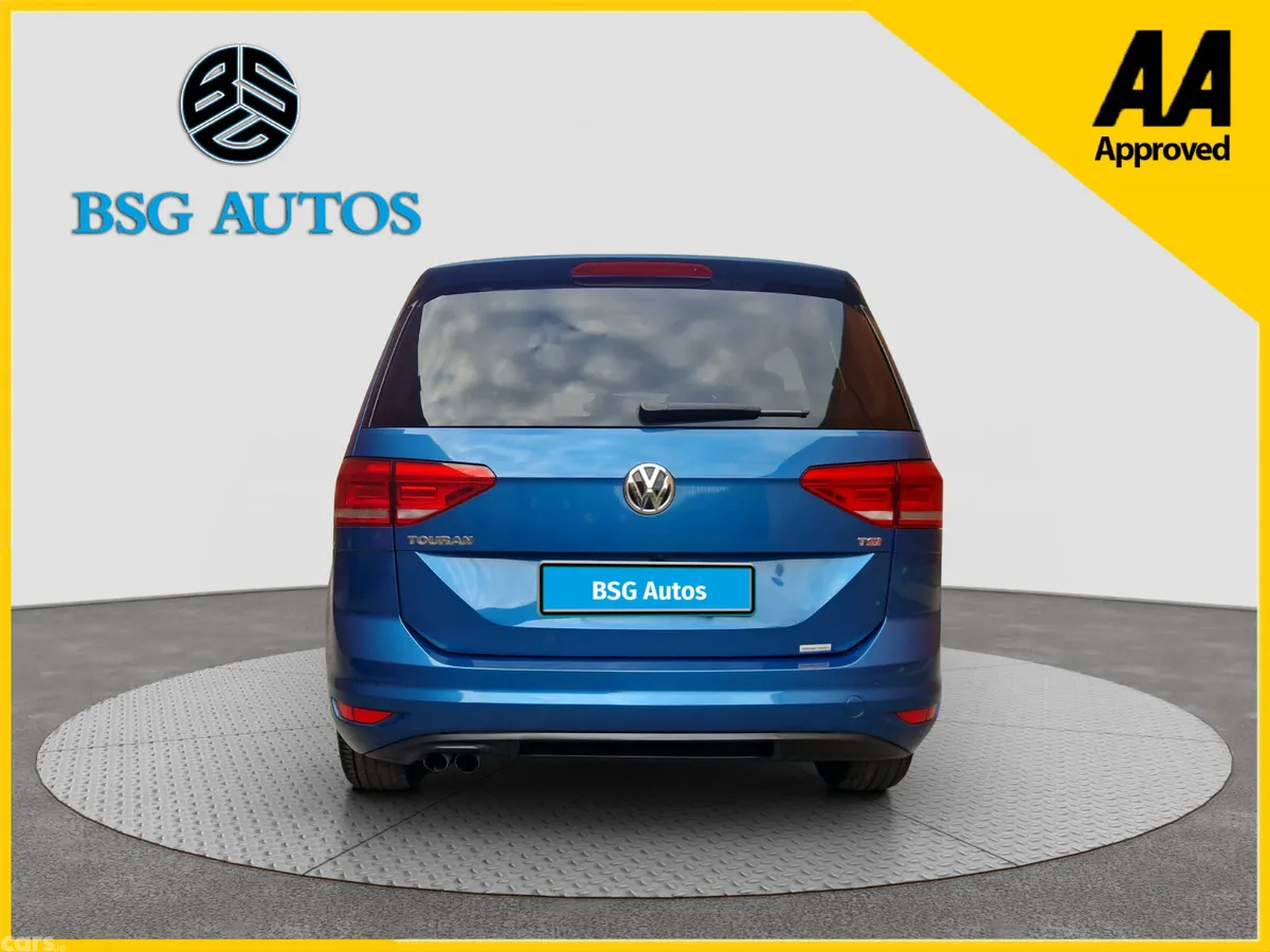 Volkswagen Touran MPV, Petrol, 2017, Blue
