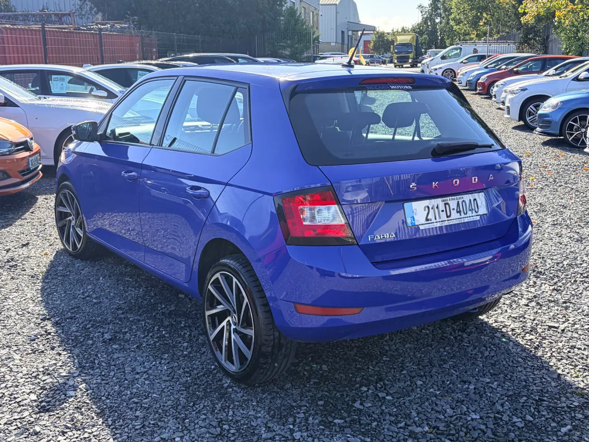 Skoda Fabia Hatchback, Petrol, 2021, Blue